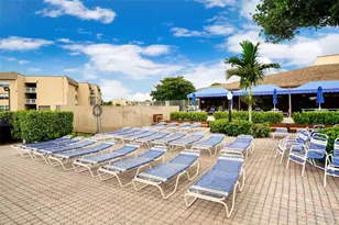 8880 Sunrise Lakes Blvd, Sunrise, FL 33322 - Photo 37