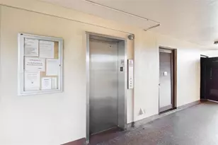 8880 Sunrise Lakes Blvd, Sunrise, FL 33322 - Photo 23