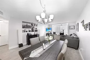 8880 Sunrise Lakes Blvd, Sunrise, FL 33322 - Photo 13