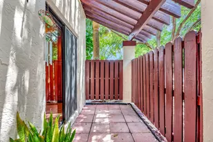 3725 Carambola Cir Unit, Coconut Creek, FL 33066 - Photo 3