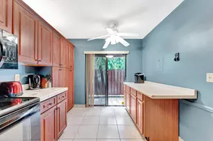 3725 Carambola Cir Unit, Coconut Creek, FL 33066 - Photo 11