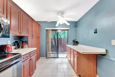 3725 Carambola Circle #2824, Pompano Beach, FL 33066 - Photo 11