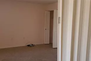 1000 St Charles Pl, Hollywood, FL 33026 - Photo 3