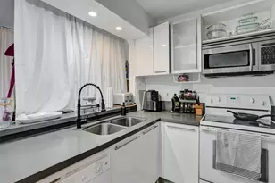 555 NE 15th St, Miami, FL 33132 - Photo 15