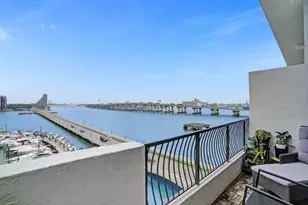 555 NE 15th St, Miami, FL 33132 - Photo 39