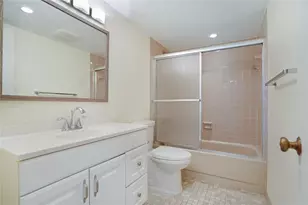 111 SE 3 Ave Unit, Dania Beach, FL 33004 - Photo 23