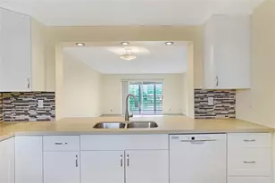 111 SE 3 Ave Unit, Dania Beach, FL 33004 - Photo 17