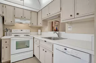 4431 NW 16th St, Lauderhill, FL 33313 - Photo 11