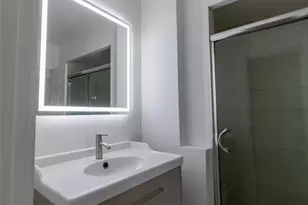 2424 SE 17th St, Fort Lauderdale, FL 33316 - Photo 11