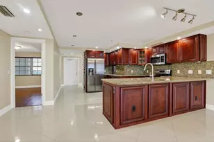 3499 Oaks Way, Pompano Beach, FL 33069 - Photo 9