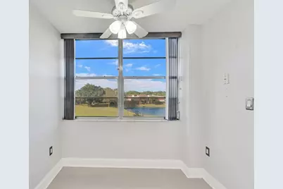 1000 Saint Charles Place #305, Hollywood, FL 33026 - Photo 5