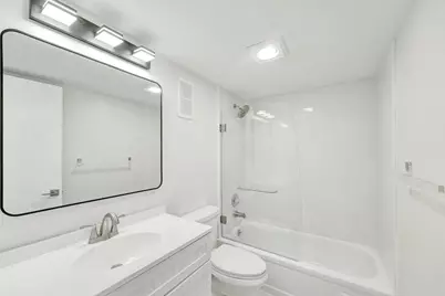 1000 Saint Charles Place #305, Hollywood, FL 33026 - Photo 21