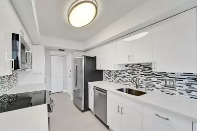 1000 Saint Charles Place #305, Hollywood, FL 33026 - Photo 7