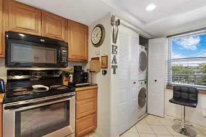 7688 NW 18th Street #407, Margate, FL 33063 - Photo 5