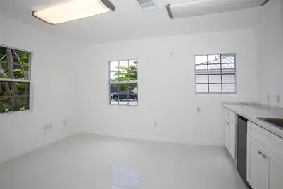 900 S Andrews Avenue, Fort Lauderdale, FL 33316 - Photo 11