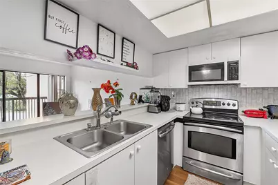 701 NW 19th Street #202, Fort Lauderdale, FL 33311 - Photo 1