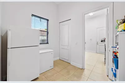 2753 W Stonebrook Circle, Davie, FL 33330 - Photo 55