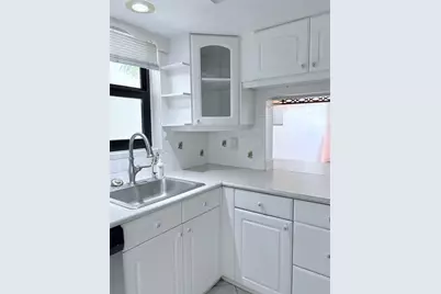 2306 S Cypress Bend Drive #319, Pompano Beach, FL 33069 - Photo 13