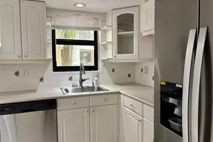 2306 S Cypress Bend Dr, Pompano Beach, FL 33069 - Photo 17