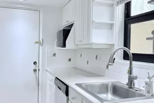 2306 S Cypress Bend Dr, Pompano Beach, FL 33069 - Photo 15