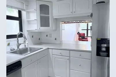 2306 S Cypress Bend Drive #319, Pompano Beach, FL 33069 - Photo 9