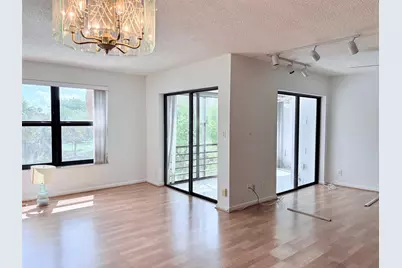 2306 S Cypress Bend Drive #319, Pompano Beach, FL 33069 - Photo 7