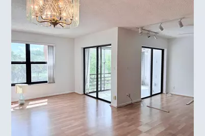 2306 S Cypress Bend Drive #319, Pompano Beach, FL 33069 - Photo 7