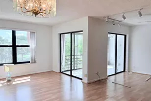 2306 S Cypress Bend Dr, Pompano Beach, FL 33069 - Photo 7