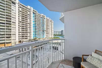 18021 Biscayne Boulevard #504, North Miami Beach, FL 33160 - Photo 19