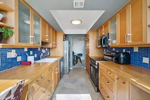 18021 Biscayne Blvd, North Miami Beach, FL 33160 - Photo 7