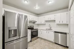 1091 Manor Dr, Lake Worth Beach, FL 33461 - Photo 7