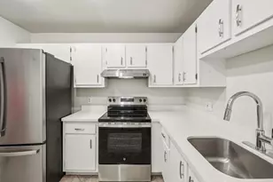 1091 Manor Dr, Palm Springs, FL 33461 - Photo 9