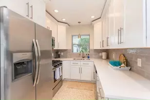 176 SE 27th Pl, Boynton Beach, FL 33435 - Photo 7