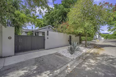 120 NE 25th Street, Miami, FL 33137 - Photo 9