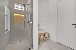 120 NE 25th St, Miami, FL 33137 - Photo 17