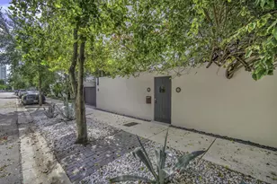 120 NE 25th St, Miami, FL 33137 - Photo 49