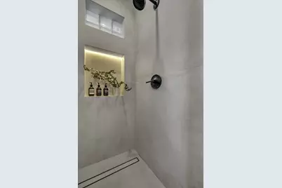 120 NE 25th Street, Miami, FL 33137 - Photo 33