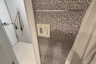 301 174th St, Sunny Isles Beach, FL 33160 - Photo 25