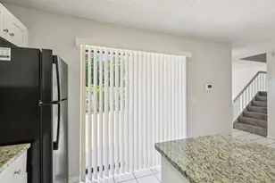 1660 Forest Lakes Cir, West Palm Beach, FL 33406 - Photo 15