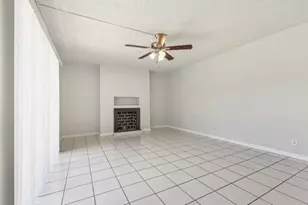 1660 Forest Lakes Cir, West Palm Beach, FL 33406 - Photo 7