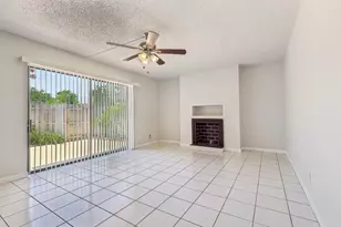 1660 Forest Lakes Cir, West Palm Beach, FL 33406 - Photo 9