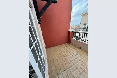 1033 NE 17th Way #605, Fort Lauderdale, FL 33304 - Photo 1