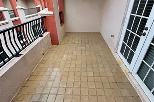 1033 NE 17th Way, Fort Lauderdale, FL 33304 - Photo 5