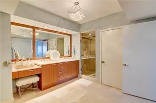 2640 Lake Shore Dr, Riviera Beach, FL 33404 - Photo 17