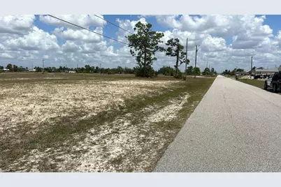 537 NW 15 Terrace, Cape Coral, FL 33993 - Photo 3