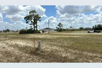 537 NW 15 Terrace, Cape Coral, FL 33993 - Photo 7