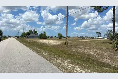 537 NW 15 Terrace, Cape Coral, FL 33993 - Photo 5