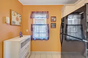 2841 Somerset Dr, Lauderdale Lakes, FL 33311 - Photo 11