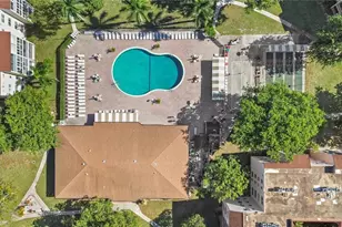 2841 Somerset Dr, Lauderdale Lakes, FL 33311 - Photo 19