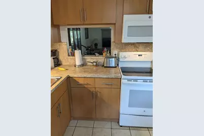 3130 Holiday Springs Boulevard #204, Margate, FL 33063 - Photo 11